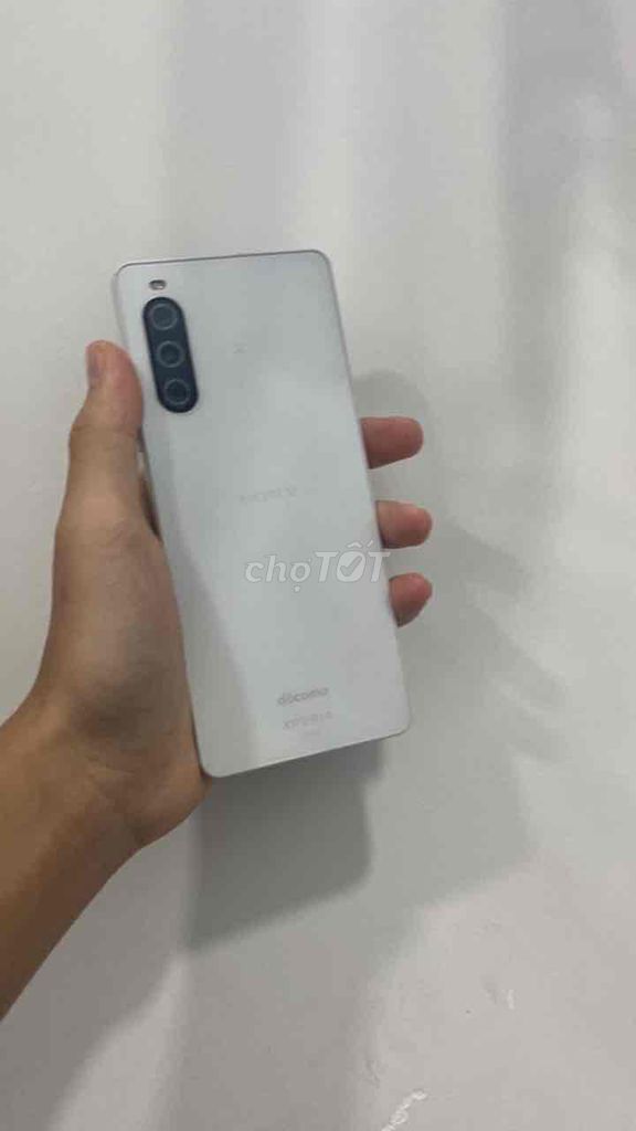 Sony Xperia Trắng Đã qua sử dụng. Mua bán Điện thoại tại Thành phố Buôn Ma Thuột Đắk Lắk được đăng bởi thế mà lại hay hình 1