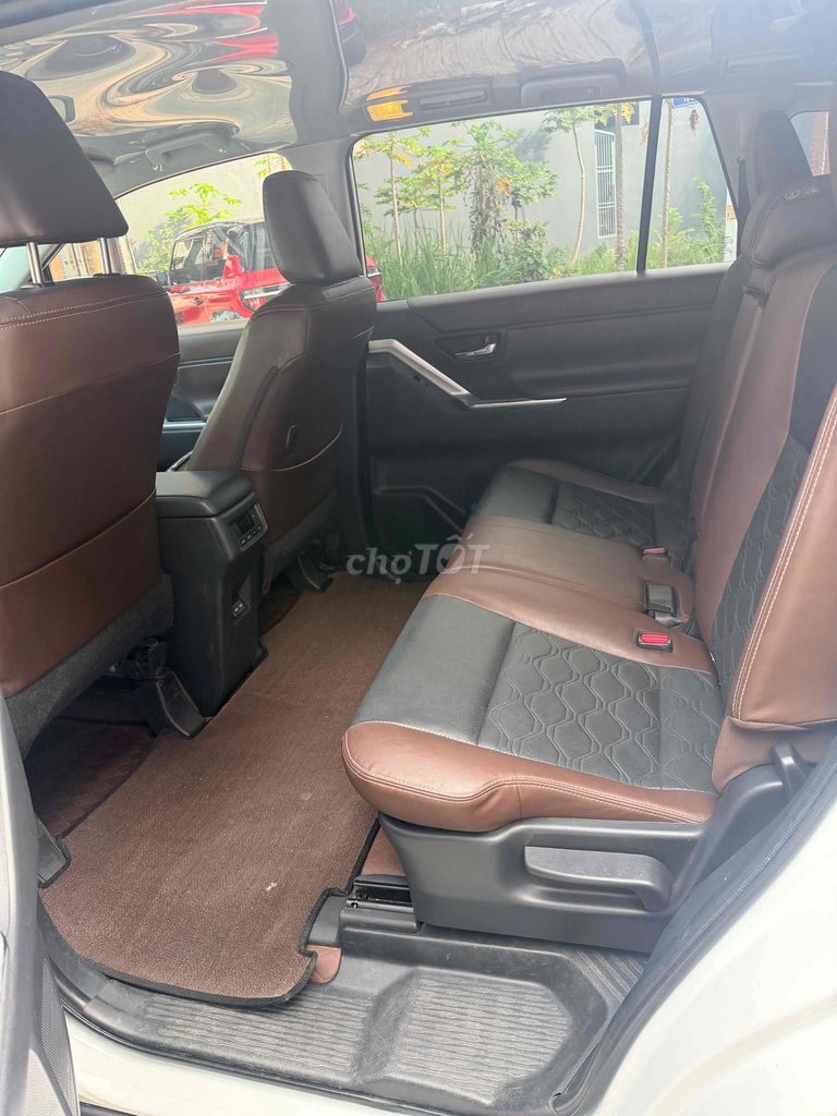 Toyota Innova cross 2024 V cao cấp 1 chủ zin đẹp. Mua bán Ô tô tại Thành phố Thuận An Bình Dương được đăng bởi Kim Nam Auto Tom  hình 10