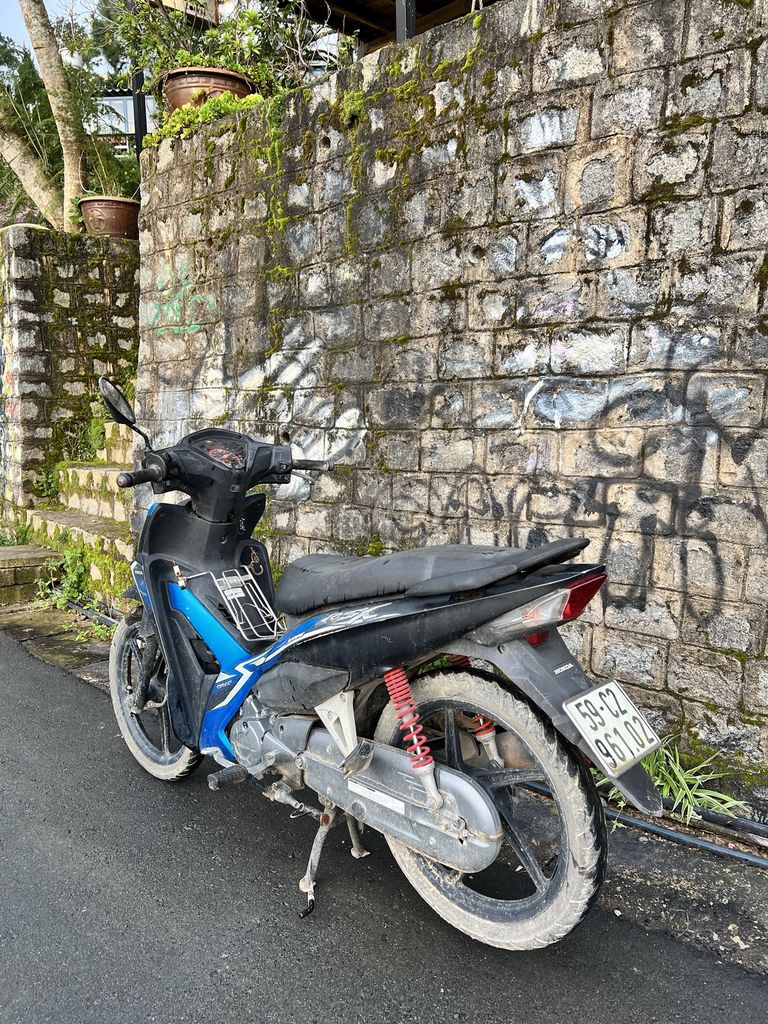 Honda Wave RSX Fi xe chính chủ bs tphcm. Mua bán Xe máy tại Thành phố Đà Lạt Lâm Đồng được đăng bởi Huy Nguyen hình 4