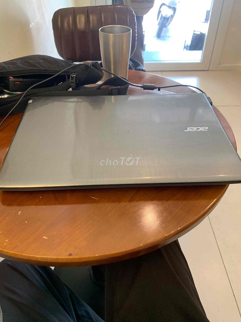 Acer Aspire E15 i5-8250U 4GB/1TB Full HD. Mua bán Laptop tại Quận Bình Thạnh Tp Hồ Chí Minh được đăng bởi Vũ Đạt Lê hình 1