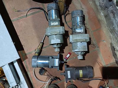 Hà Nội. Cần bán 4 cái mô tơ giảm tốc. Mua bán Đồ chuyên dụng, Giống nuôi trồng tại Huyện Thanh Trì Hà Nội được đăng bởi Phạm Đức Việt