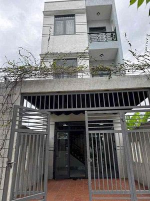 Аренда · 4 комн. · 100 м² · Quận Ngũ Hành Sơn, ул. Đường Trương Xuân Nam