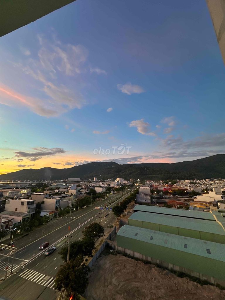 cc cao cấp sơn trà ocen view view núi thoáng mát tầng trung