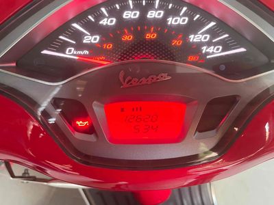 Cần bán xe Vespa Sprint đời cuối 2018 odo 12600km