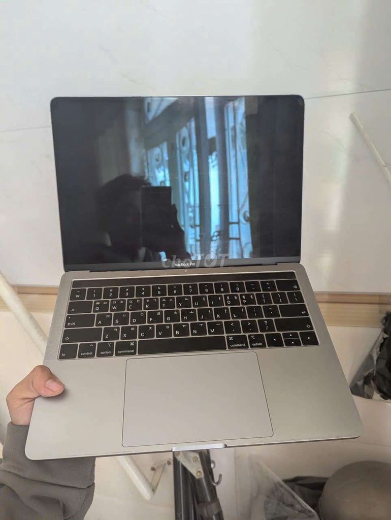 Apple Macbook Pro 2018 Xám Hỏng main. Mua bán Laptop tại Quận Ninh Kiều Cần Thơ được đăng bởi Đ  Sang  hình 1