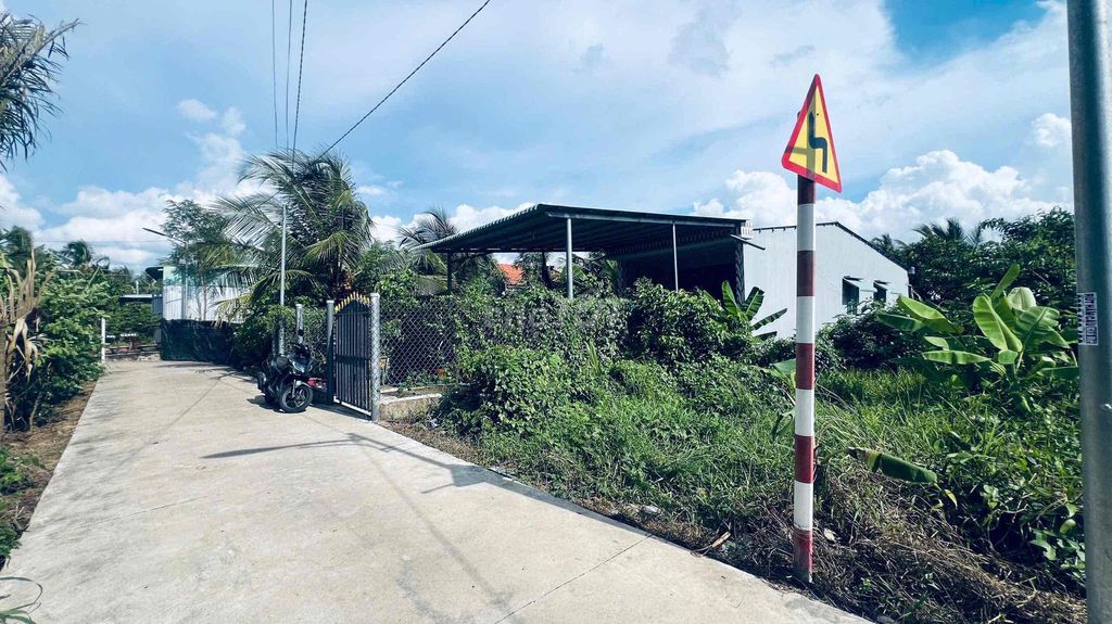 Cực hiếm nhà gần trung tâm, diện tích rộng rãi, kế bên nhiều tiện ích