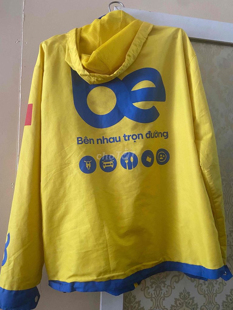 Áo khoác Be Vàng Xanh XL. Mua bán Quần áo tại Quận Hoàng Mai Hà Nội được đăng bởi Đỗ Trung Quân hình 1