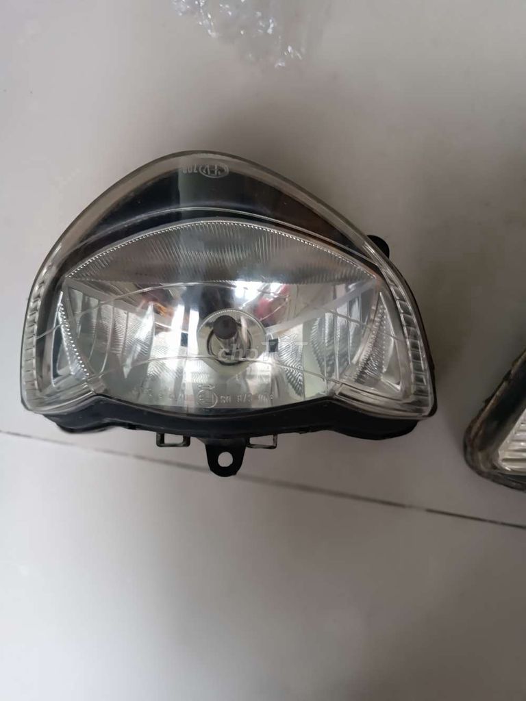 Choá đèn pha sh ý Italy 2004-2012 zin mới 99💯 đẹp. Mua bán Phụ tùng xe tại Quận Tân Bình Tp Hồ Chí Minh được đăng bởi Phụ tùng SH hình 6