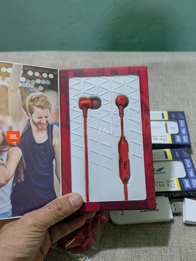 Hot WiFi 4G, Tai Nghe JBL Hàng Mới. Mua bán Phụ kiện (Màn hình, Chuột...) tại Thị xã Tân Uyên Bình Dương được đăng bởi Hoài Giang hình 1