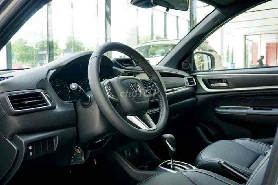 Honda BR-V Khuyến mãi 100% Lệ Phí trước bạ. Mua bán Ô tô tại Quận Hải Châu Đà Nẵng được đăng bởi Cẩm Thi Honda Đà Nẵng hình 9