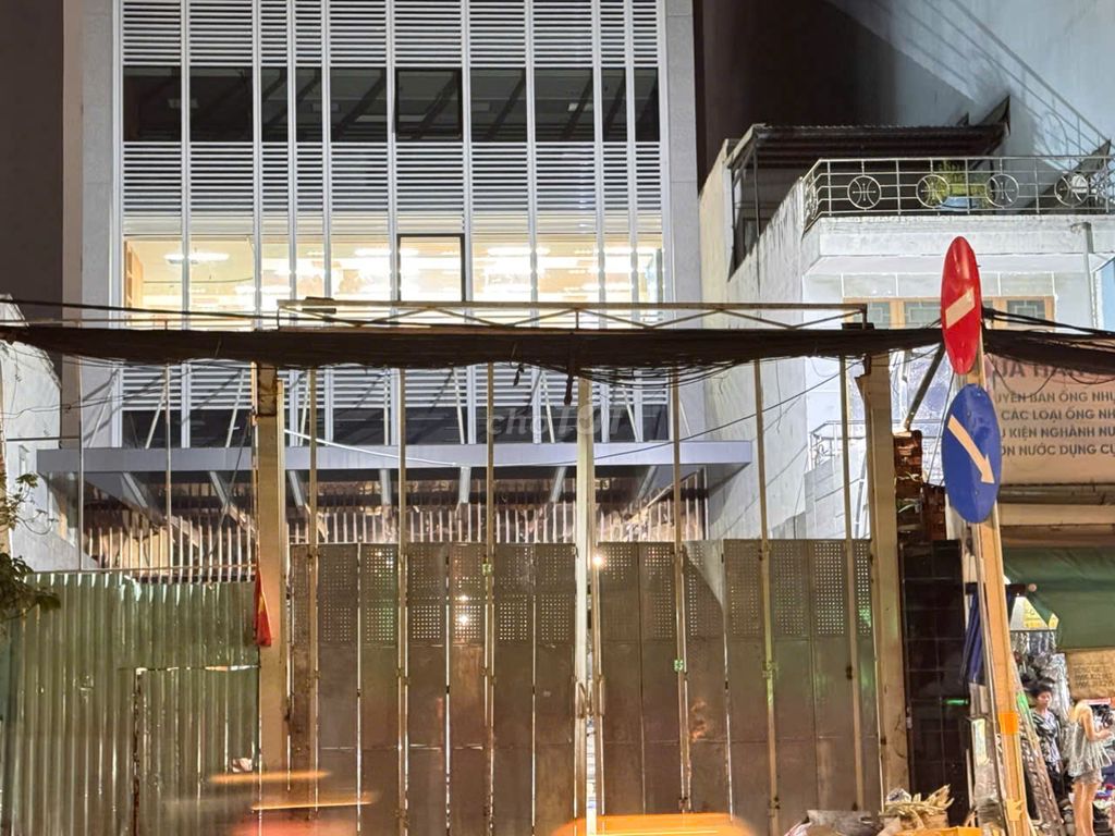 CẦN THANH LÝ CỬA CÔNG TRÌNH. Mua bán Nội thất, đồ gia dụng khác tại Quận 7 Tp Hồ Chí Minh được đăng bởi Anh Thạch hình 3