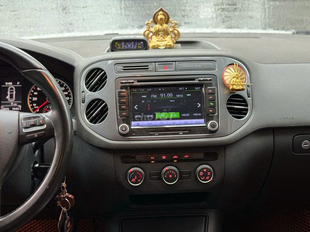 Volkswagen Tiguan 2016 2.0 AT - 75000 km. Mua bán Ô tô tại Quận Thanh Xuân Hà Nội được đăng bởi Nguyễn Tuấn Hoàng hình 10