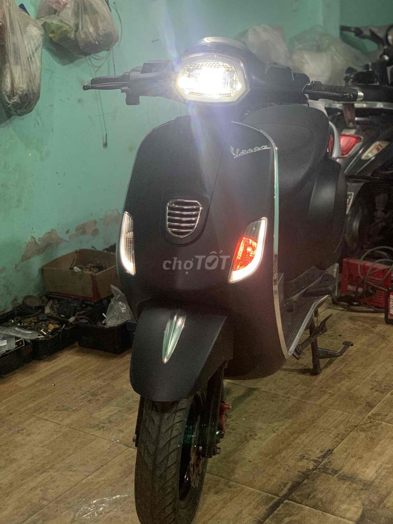 xe điện cũ vespa 5 bình lớn, có trả góp, quẹt thẻ. Mua bán Xe điện tại Quận Liên Chiểu Đà Nẵng được đăng bởi Xe Điện Cũ Nz hình 1