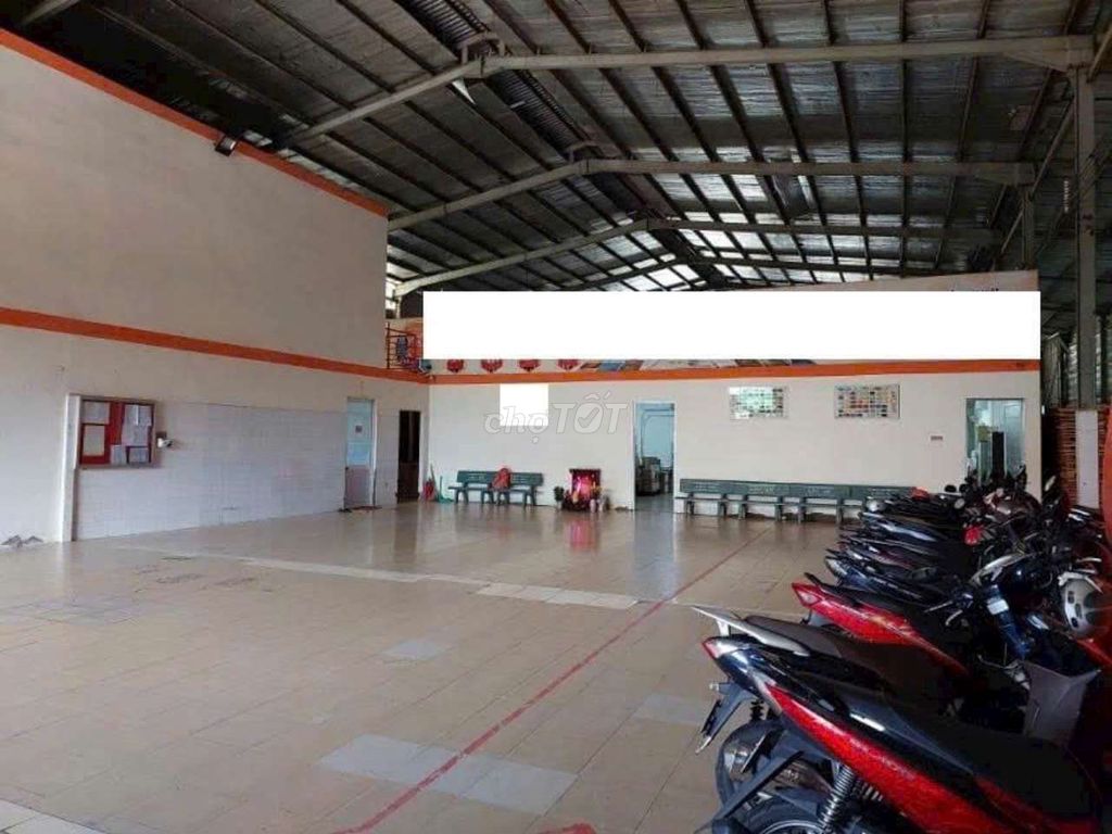 Cần cho thuê xương P ĐHT Q 12 DT 1000m2