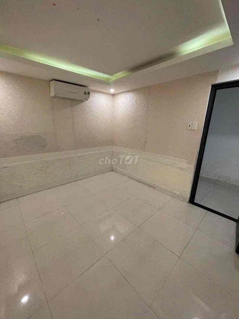 3-bedroom house with mezzanine off Lý Thái Tổ — photo 10