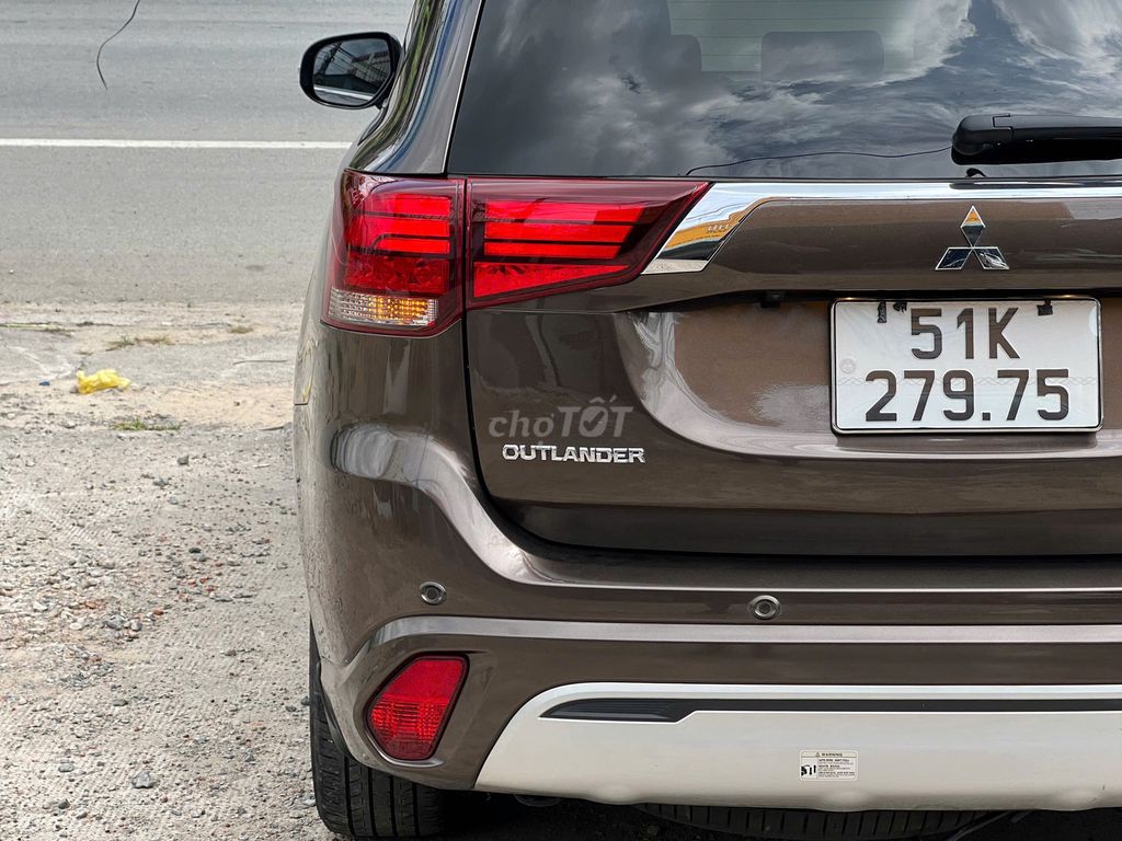 Outlander 2022 đi đúng 4v. Mua bán Ô tô tại Thành phố Thuận An Bình Dương được đăng bởi Thái Phạm hình 8