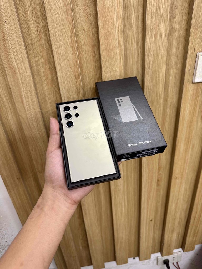 Samsung S24 Ultra 12GB/256GB Bạc Mới. Mua bán Điện thoại tại Quận Đống Đa Hà Nội được đăng bởi Nguyễn Đức  hình 1