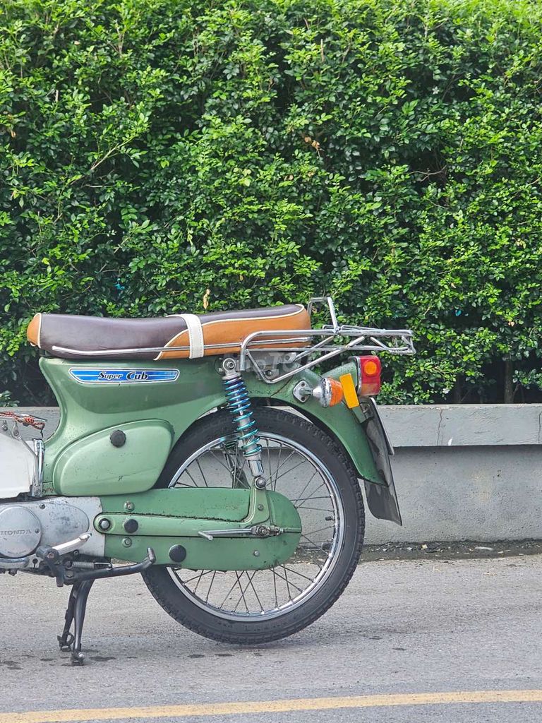 Крыло ласточки с зеленой головой оленя Honda Cub 79