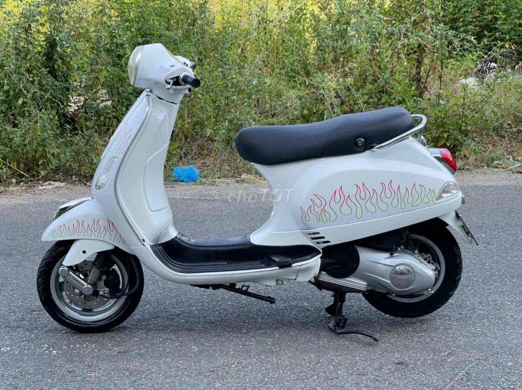 VESPA 3VIE TRẮNG 2014 HỖ TRỢ TRẢ GÓP NỢ XẤU