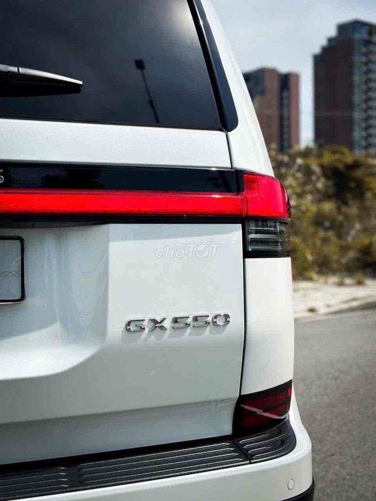 Lexus GX 2024 GX 550 - 10000 km. Mua bán Ô tô tại Thành phố Thủ Đức Tp Hồ Chí Minh được đăng bởi Kay Lê hình 3
