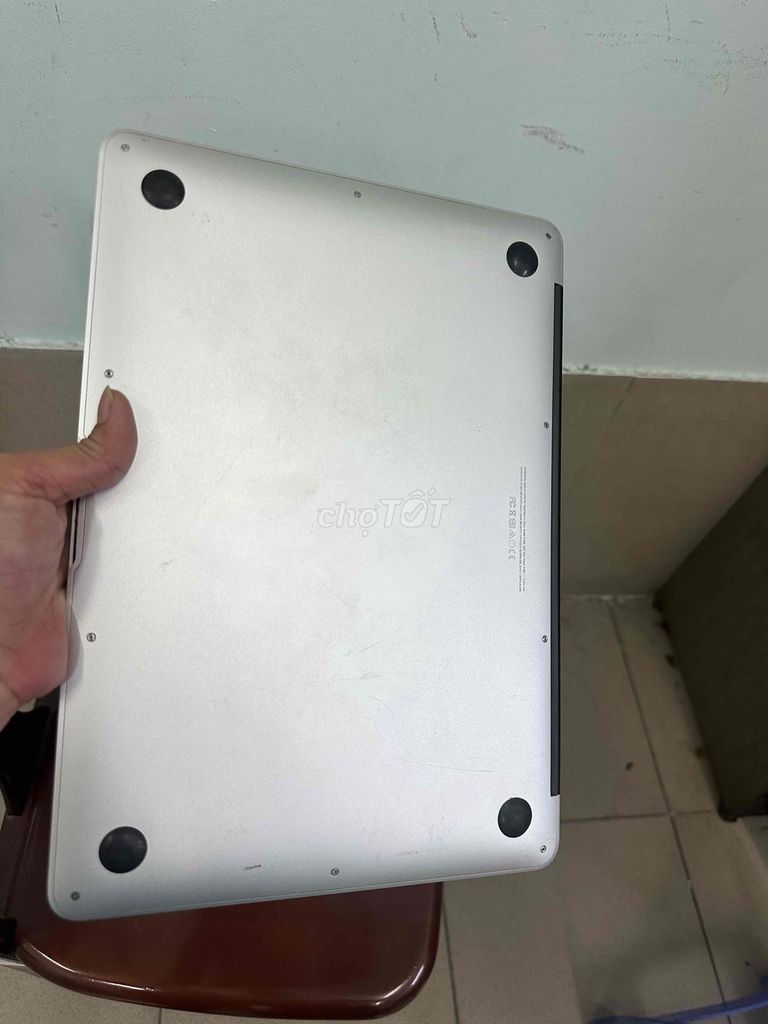 Apple MacBook Air i5 13 inch 4GB/128GB Bạc. Mua bán Laptop tại Quận Tân Phú Tp Hồ Chí Minh được đăng bởi Phùng Thiện Mobile hình 1