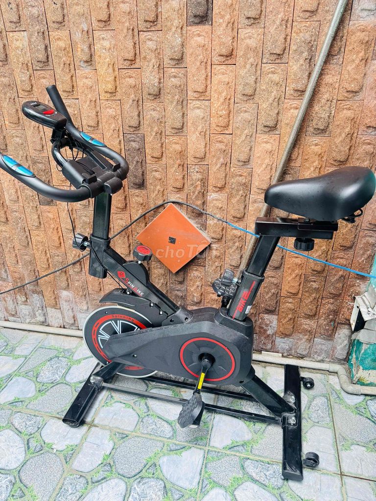 Xe đạp tập thể dục Spin Bike Kim loại Đen