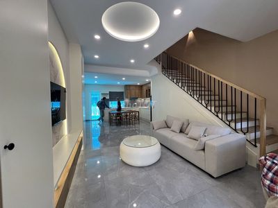 Nhà 2 mặt thoáng - 4 phòng ngủ nội thất chất lượng - dân trí đồng bộ. Mua bán nhà ở tại Thành phố Thủ Đức Tp Hồ Chí Minh được đăng bởi Nhà Dự Án Đông Sài Gòn