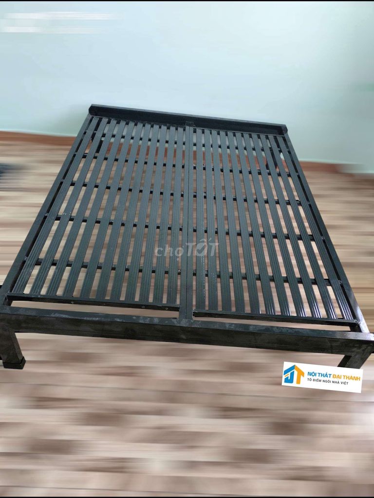 Giường ngủ pallet 1m4 sắt hộp dày dặn-giao hàngHCM