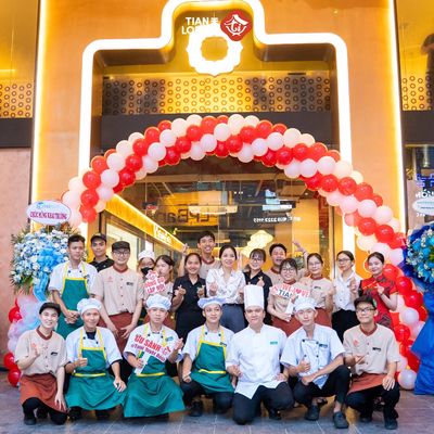 QUẬN 1 - TUYỂN 10 PHỤ BẾP, PHỤC VỤ LƯƠNG+TIPS CAO