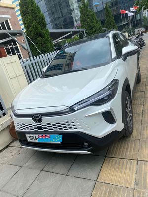 Toyota Corolla Cross 1.8V 2025 Trắng 11000km