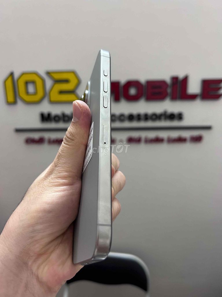 iPhone 16 Pro Max 256GB Titan pin 100% chuẩn zin. Mua bán Điện thoại tại Thành phố Buôn Ma Thuột Đắk Lắk được đăng bởi Nguyễn Hoàng hình 1