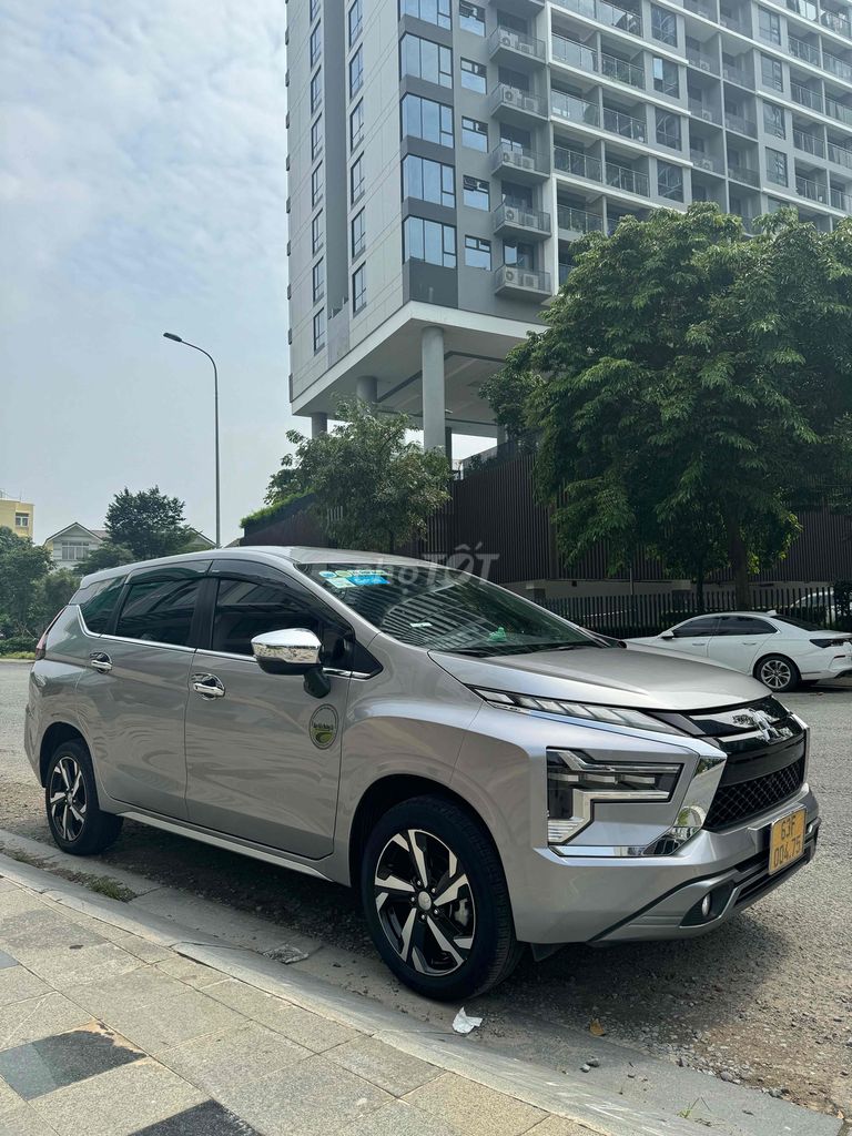 Mitsubishi Xpander 2023 AT Premium - 76000 km