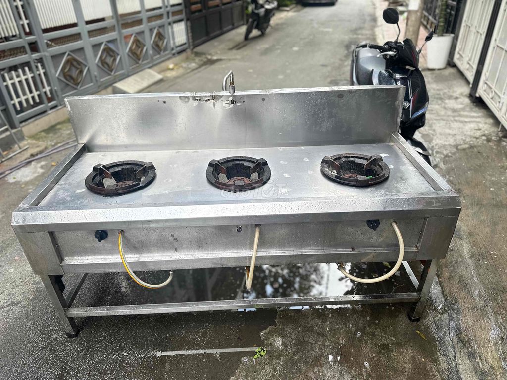 Bếp công nghiệp inox 3 họng. Mua bán Bếp, lò, đồ điện nhà bếp tại Quận Hải Châu Đà Nẵng được đăng bởi 2hand  hình 1