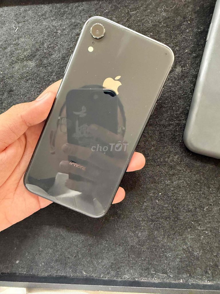 Apple iPhone Xr 64GB Đen LL/A. Mua bán Điện thoại tại Quận 7 Tp Hồ Chí Minh được đăng bởi Hạnh Phúc hình 1