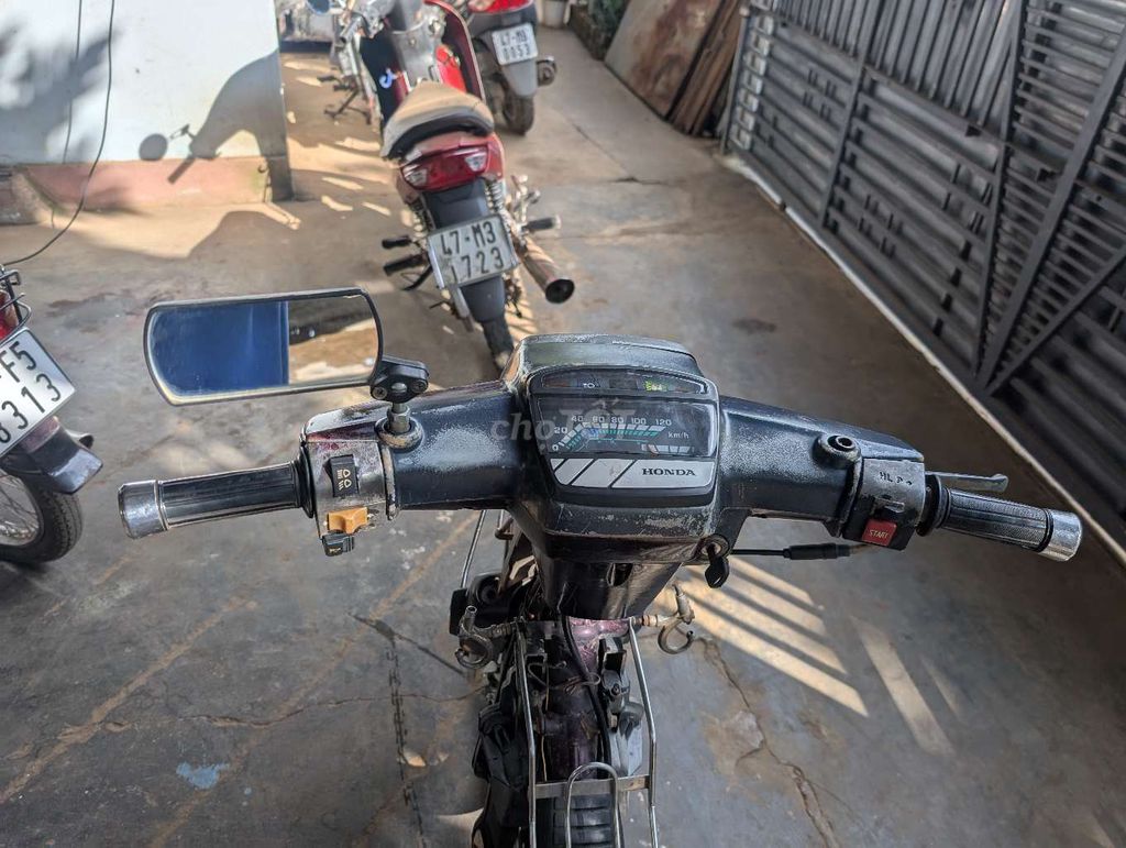 Dream DamSan Hàn quốc. Mua bán Xe máy tại Thành phố Buôn Ma Thuột Đắk Lắk được đăng bởi sửa chữa và mua bán các loại xe chuẩn ngon giá rẻ hình 5