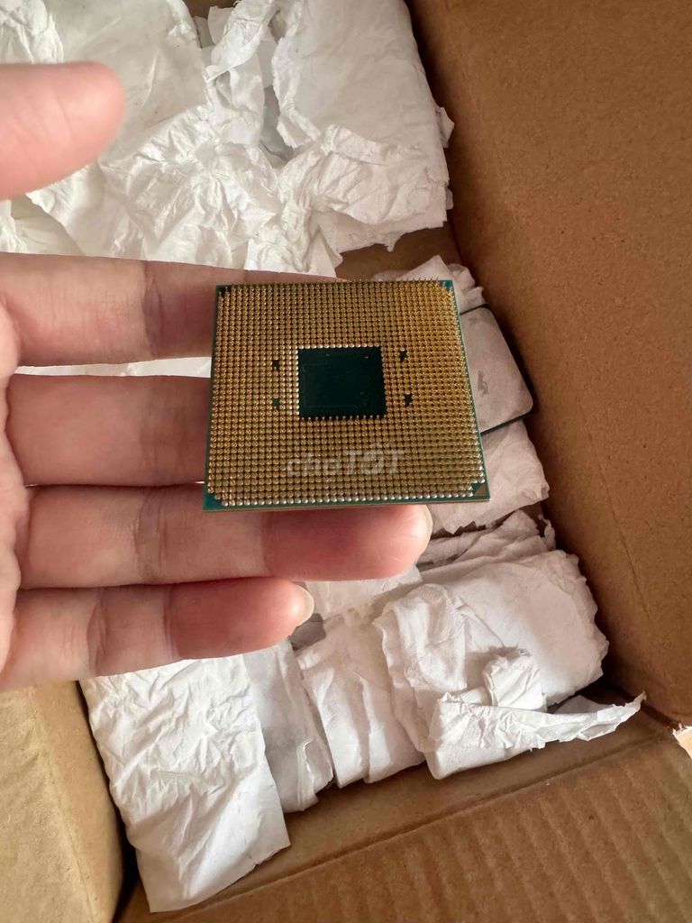 CPU AMD RYZEN 5 PRO 2400G SẴN NHIỀU CHO AE