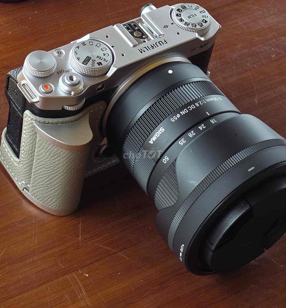 cần bán cả combo máy+ lens. Mua bán Máy ảnh, Máy quay tại Thành phố Bà Rịa Bà Rịa - Vũng Tàu được đăng bởi Miu Miu hình 1