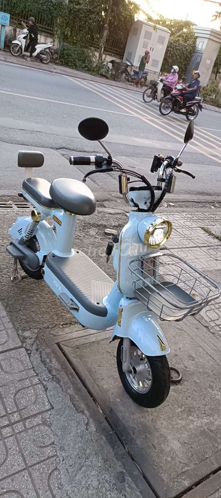 Thanh lý xe đạp điện còn mới 90%. Mua bán Xe điện tại Thành phố Thủ Đức Tp Hồ Chí Minh được đăng bởi MUA BÁN TRAO ĐỔI XE ĐẠP MỚI CŨ hình 2