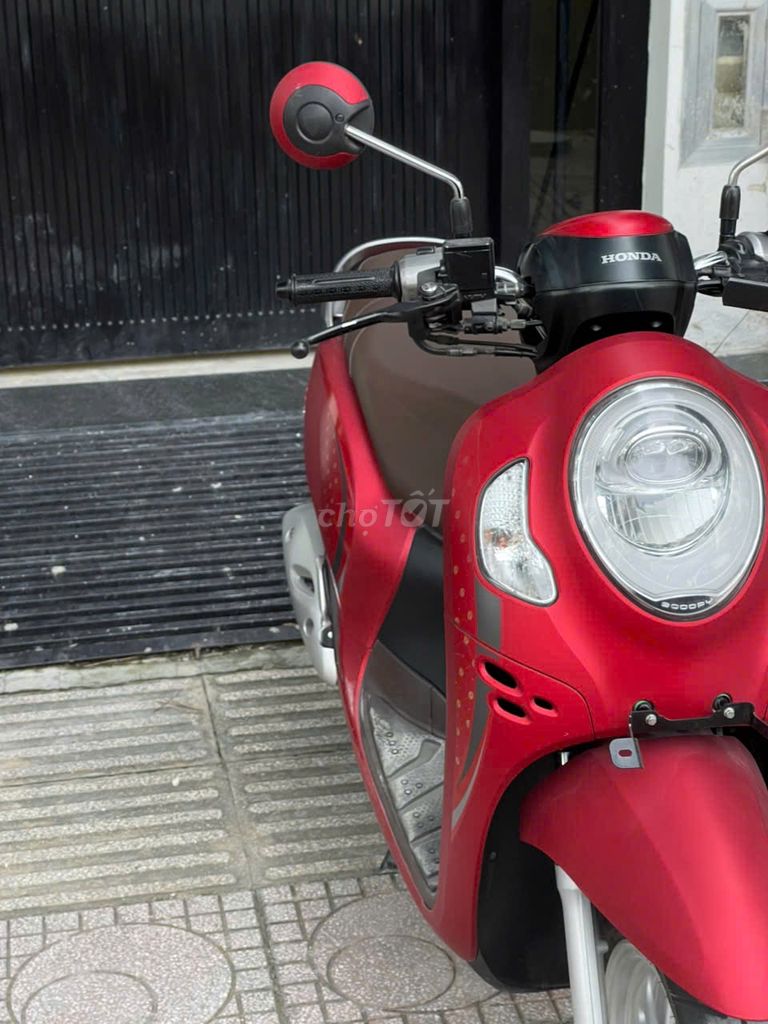 HONDA - Scoopy SIÊU PHẨM - MÀU ĐỎ NÂU- ĐỜI 2024 🔥. Mua bán Xe máy tại Thành phố Thủ Đức Tp Hồ Chí Minh được đăng bởi iMotorbike Viet Nam hình 1