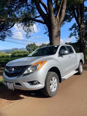 Mazda BT 50 2014 2.2 MT 4WD - 2000 km. Mua bán Ô tô tại Thành phố Pleiku Gia Lai được đăng bởi Chí Đạt