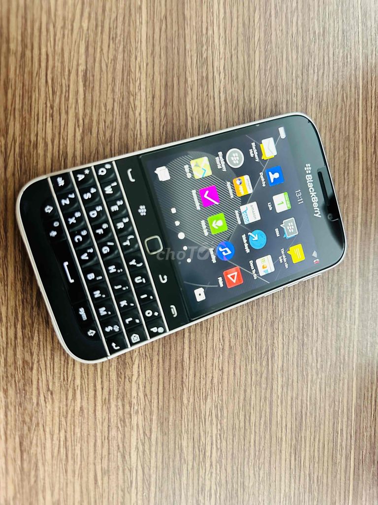 Điện thoại Blackberry Classic đen cũ giá rẻ. Mua bán Điện thoại tại Quận 12 Tp Hồ Chí Minh được đăng bởi Bạch Minh Trung hình 1
