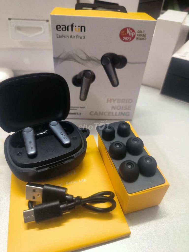 Tai nghe không dây EarFun Air Pro 3. Mua bán Thiết bị đeo thông minh tại Quận 3 Tp Hồ Chí Minh được đăng bởi Linh Mai hình 1