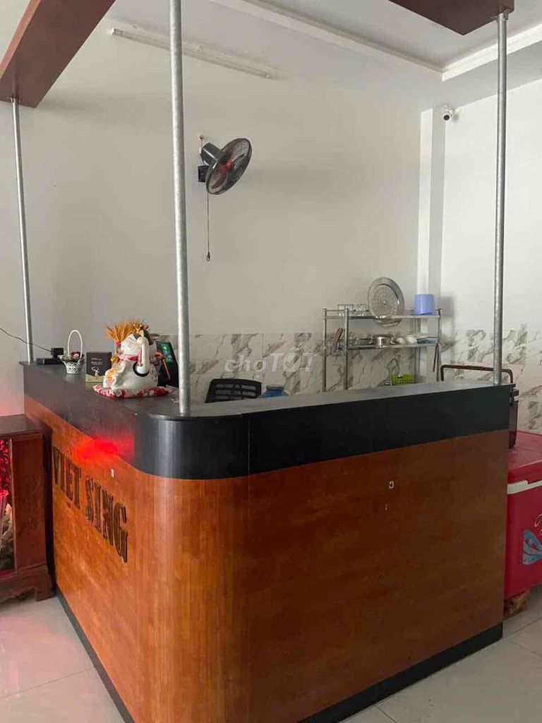 Quầy bar gỗ hiện đại. Mua bán Tủ, kệ gia đình tại Thành phố Thuận An Bình Dương được đăng bởi NGUYEN HUU TUAN hình 1