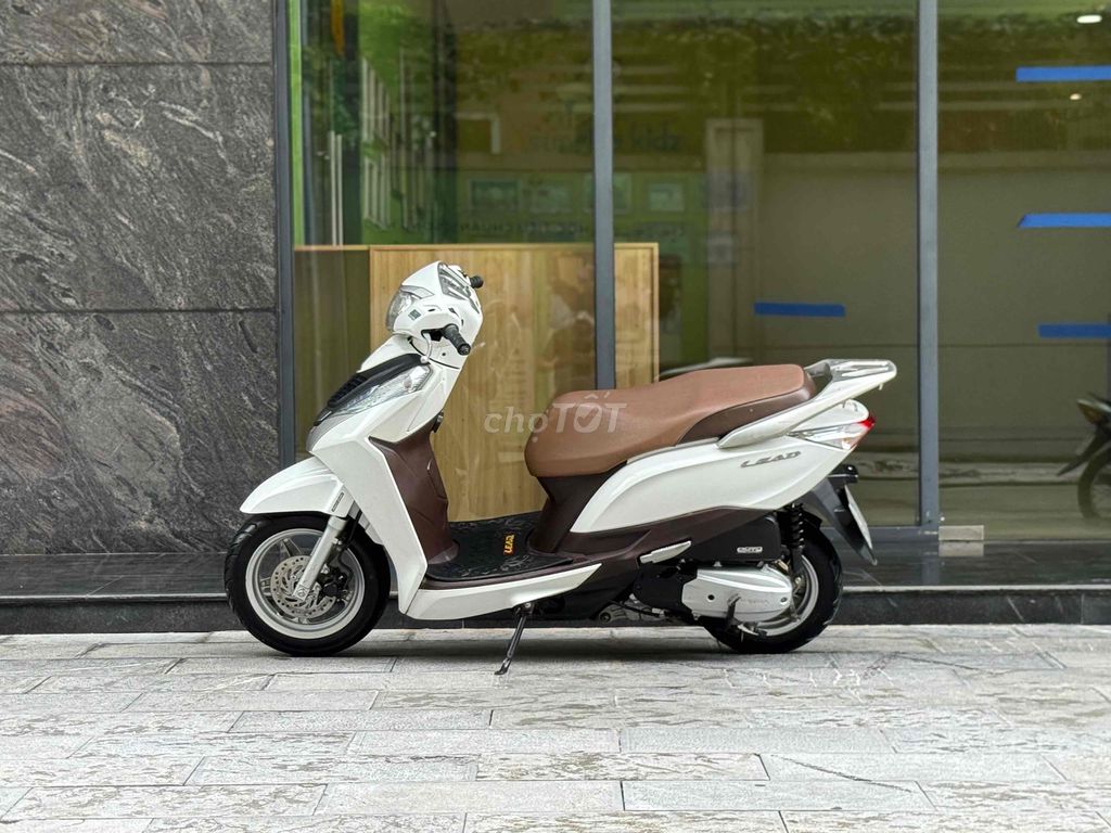 Lead125 Trắng Nâu Nguyên Bản đẹp biển Hn Lead. Mua bán Xe máy tại Quận Ba Đình Hà Nội được đăng bởi Xe Máy Nam Thi hình 3