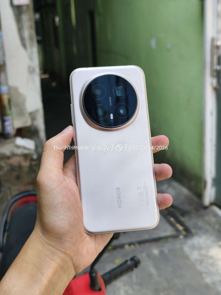 Honor Magic 8 Pro Vàng 12/512 QT kèm sạc zin. Mua bán Điện thoại tại Quận Gò Vấp Tp Hồ Chí Minh được đăng bởi Thanh Tri hình 1