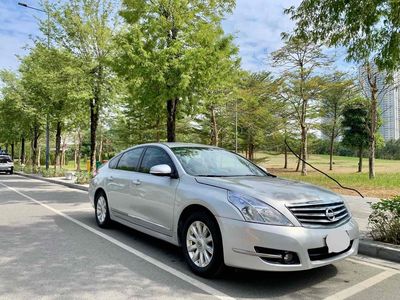 Nissan Teana 2010 2.0 AT - 160000 km. Mua bán Ô tô tại Quận Hoàng Mai Hà Nội được đăng bởi Huy Cường