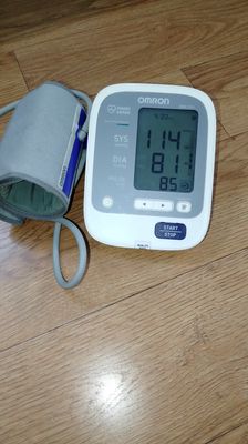 Máy đo huyết áp bắp tay hãng Omron HEM-7221