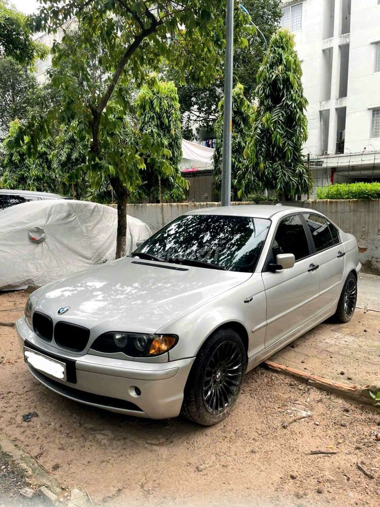 BMW 318i 2003 серебристый кожа