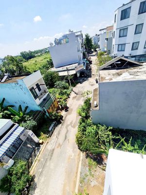 Nhà phố 58 m² · 4 PN · Đường Nguyễn Duy Trinh