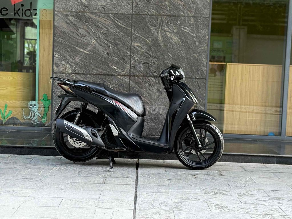 Sh 125i smartkey Đen Sport máy nguyên xe Chất 29E2. Mua bán Xe máy tại Quận Ba Đình Hà Nội được đăng bởi Xe Máy Nam Thi hình 12